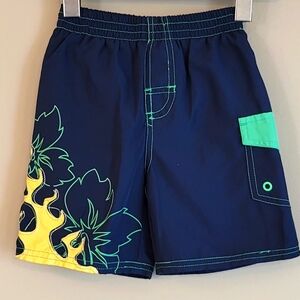 Navy mesh lined swim trunks